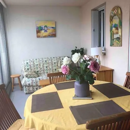 Coquet T2, Quartier Des Quilles, Climatisé, 300m Des Plages Apartamento
