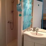 Coquet T2, Quartier Des Quilles, Climatise, 300m Des Plages דירה