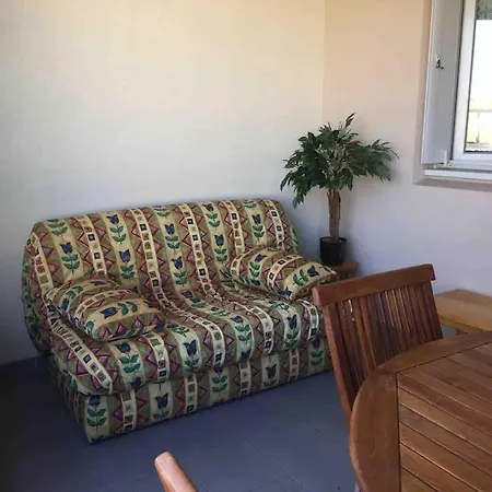 Apartment Coquet T2, Quartier Des Quilles, Climatise, 300m Des Plages