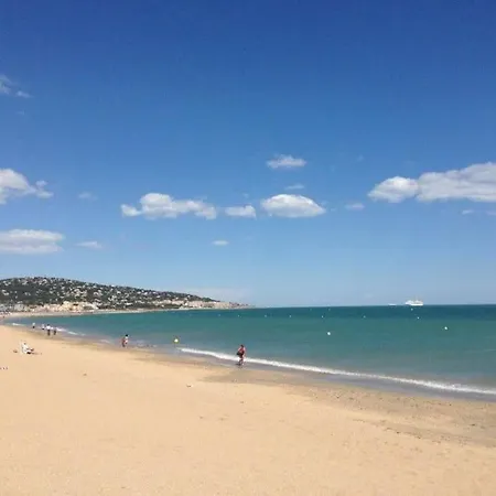 Coquet T2, Quartier Des Quilles, Climatise, 300m Des Plages